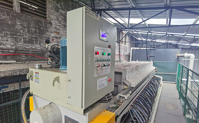 泥漿廂式丝瓜视频在线看黄片